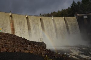 dam overflows
