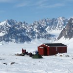 Kap Høegh hut.jpg