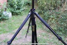 10508 Manfrotto 055XProB tripod - legs at mid-splay.jpg