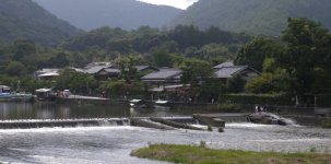 DSCN4563 the river at Arashiyama .jpg
