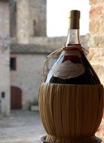 Fiasco_di_chianti_monteriggioni.jpg