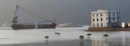 IMG_0733 wobbly house & sand barge.jpg