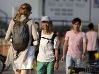 people pier lamma HK D810 300PF_DSC4043.jpg